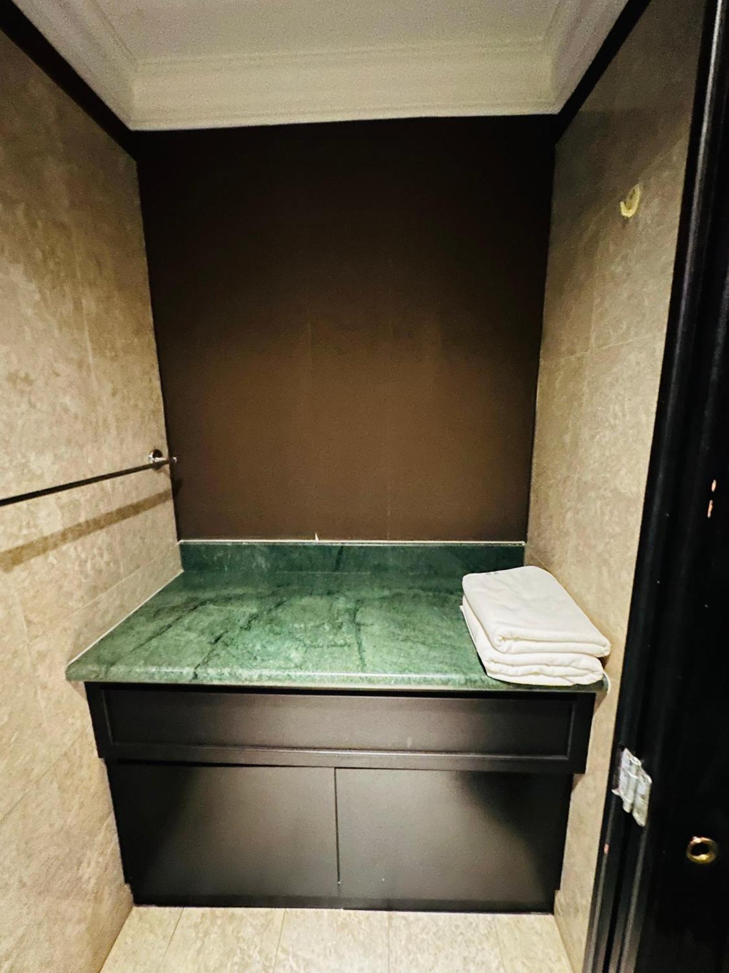 Aparthotel Taheeens At Berjaya Times Square Kuala Lumpur