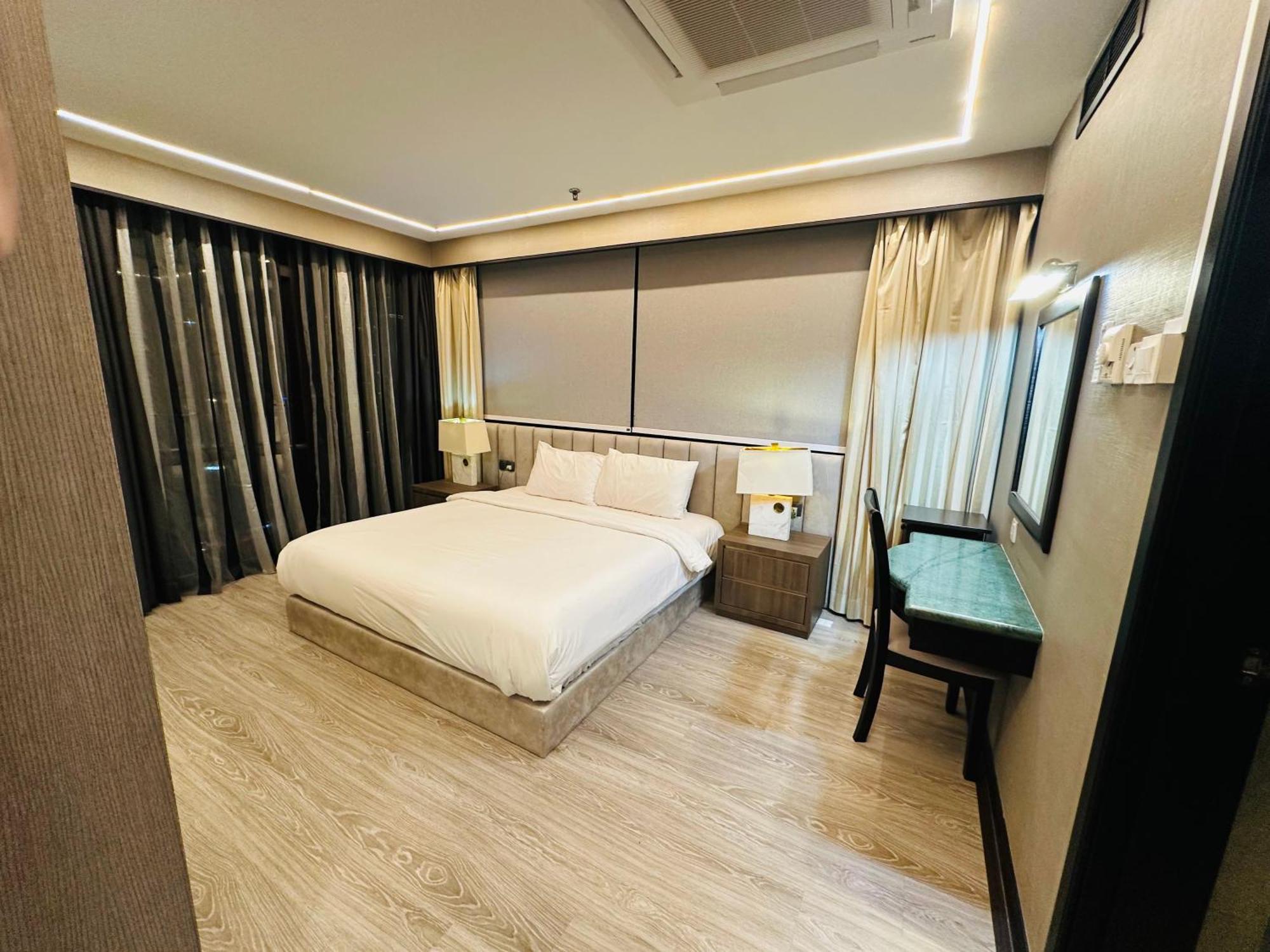 Aparthotel Taheeens At Berjaya Times Square