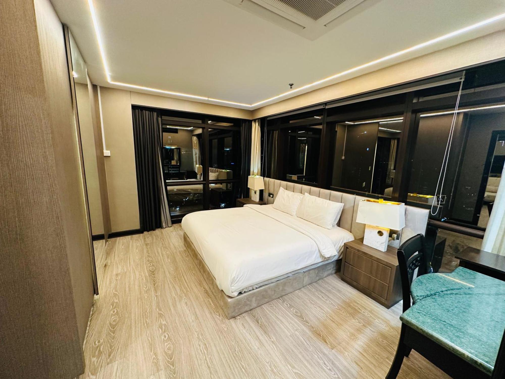 Aparthotel Taheeens At Berjaya Times Square Kuala Lumpur